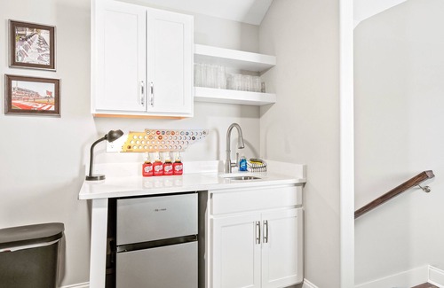 Clarksville Casa | Whole Home 1012 & 1014 Franklin