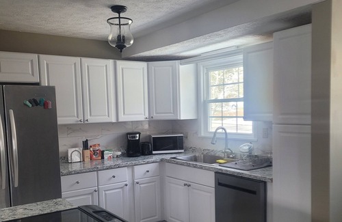 Seymour Casa | Whole Home With Tons of Space
