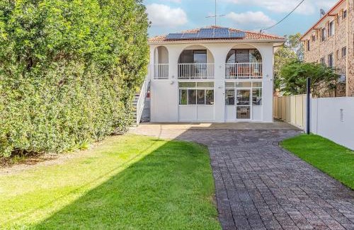 Tweed Heads Casa | Whole House- Pet Friendly Coastal 6 Bedroom