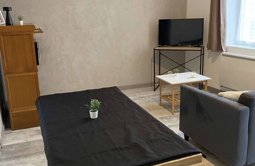 Saint-Martin-sur-Ocre Apartamento | Whole studio 2 persons