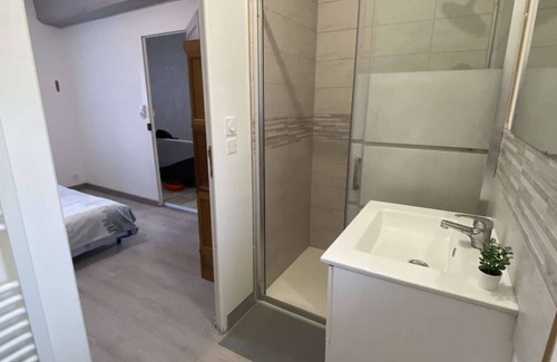 Saint-Martin-sur-Ocre Apartamento | Whole studio 2 persons