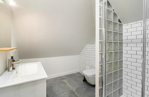 Paco De Arcos Apartamento | WHome Relaxed Stay in Central Oeiras