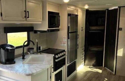 Rockport Casa | “Whooperazzi” The Sunrise Bay View Camper
