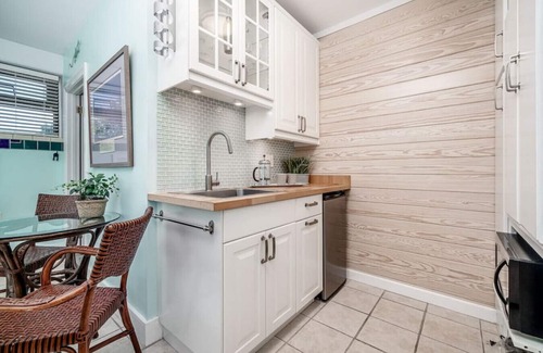Morehead City Condominio | Why Knot Getaway…Rooftop with WaterView! Unit E