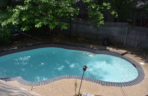 Ederville Casa | Why rent a hotel room when you can rent a home 7.9 miles from Globe Field