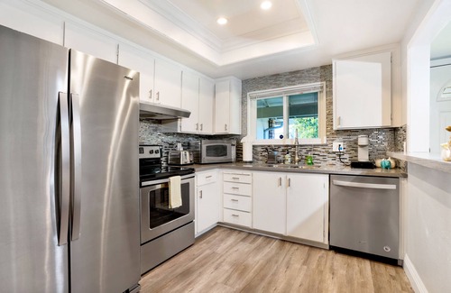 South San Jose Casa | Why stay in a Hotel? Gorgeous & Serene 4BR City Escape in San Jose, CA