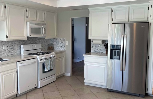 Channel Islands Casa | WhyKnot: Oxnard Waterfront Canal Home