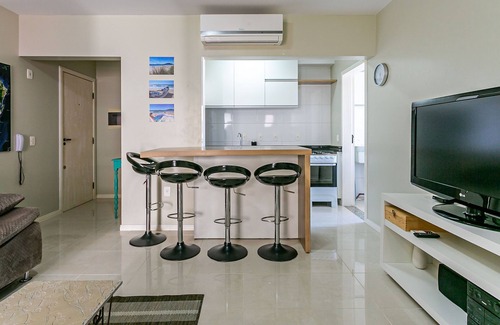 Ingleses Norte Apartamento | WI-FI 200MB | 400m from Ingleses Beach #IA10
