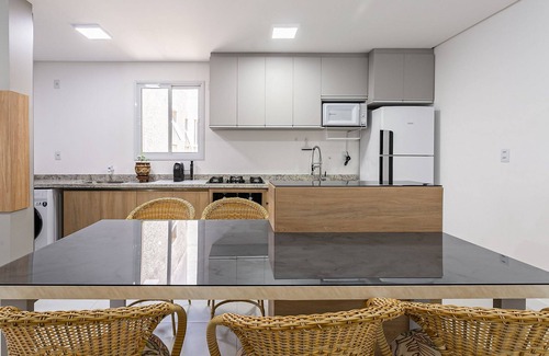 Ingleses Norte Apartamento | WI-FI 800MB | 500m from Ingleses Beach #IA26