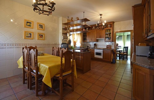 Nava de la Asuncion Chalet De Esquí | AMPLIOS ESPACIOS EN TODAS SUS ESTANCIAS
