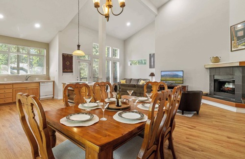 Bend Casa | 20 min to Mt. Bachelor! Widgi Creek