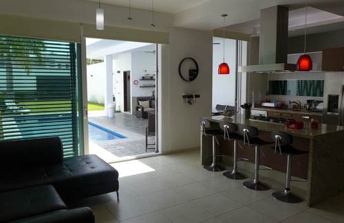 Barra de Navidad Casa | Una experiencia relajante completa en una casa muy cómoda