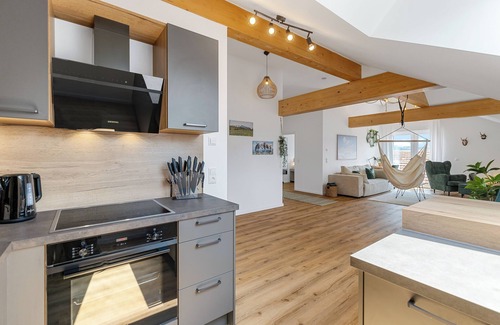 Altusried Apartamento | WIESEN.glück - Allgäuer Bergidyll Charmante Dachwohnung mit Bergblick