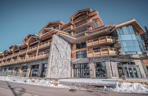 La Rosiere Apartamento | Wifi, 100m del centro estación, 4.o piso, vista puelbo, piscina, sauna, hammam, tv