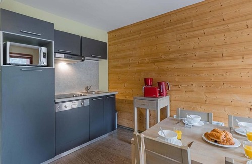 Vaujany Apartamento | 300m del centro estación, fitness, piscina, sauna, hammam, balcón, tv, 55-64m², Vaujany