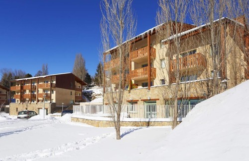 Font-Romeu-Odeillo-Via Apartamento | Wifi, fitness, piscina, terraza, parking, local para esquís, 40m², Font Romeu