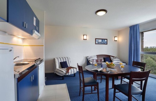 Pyrenees 2000 Apartamento | Wifi, 100m del centro estación, fitness, terraza, balcón, tv, local para esquís, 30m², Pyrénées 2000