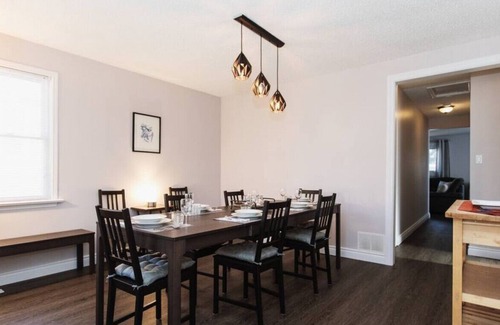 Kitchener Casa | Wifi +Kitchen +Washer +Pet +Parking