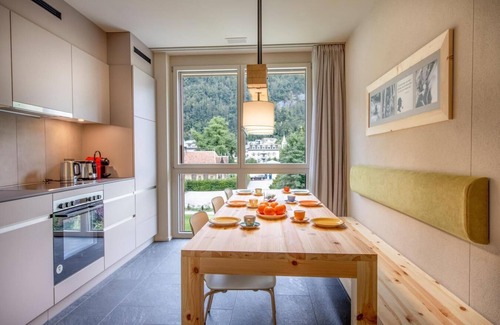 Meiringen Apartamento | Wifi, sauna, terrace, balcony, tv, ski locker, 68-71m², Meiringen-Hasliberg