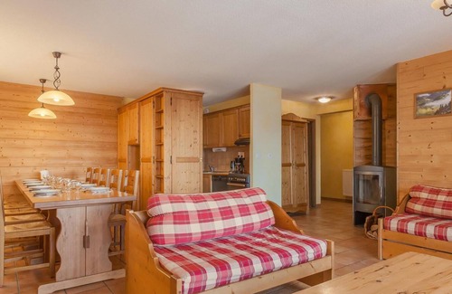 Les Eucherts Apartamento | Wifi, 150m de los comercios, piscina, sauna, hammam, balcón, chimenea o estufa a leña, tv