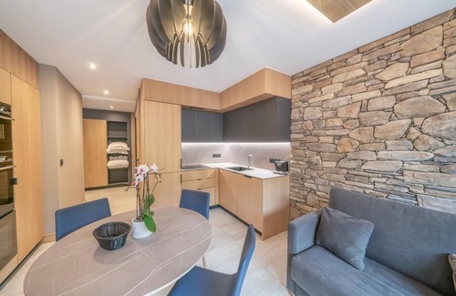 Tignes le Lac Apartamento | Wifi, centro estación, Planta baja, piscina, sauna, hammam, balcón, tv, local para esquís, 38m²