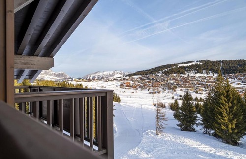 Les Saisies Apartamento | Wifi, vista montaña, fitness, piscina, sauna, hammam, balcón, parking, tv, local para esquís, 65m²