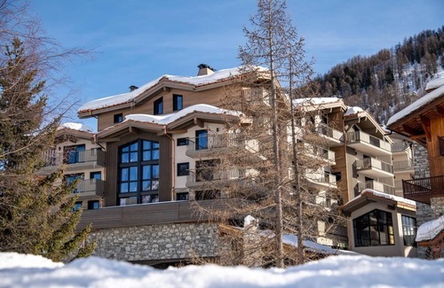 Val-d'Isere Apartamento | Wifi, fitness, piscina, sauna, hammam, balcón, chimenea o estufa a leña, tv, local para esquís, 60m²