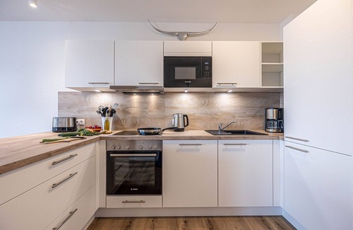 Schleswig Apartamento | Wiking-koje 5 - Aufzug, 1. OG, Dusche, TV, Wlan, Balkon, Gartenmöbel, Parkplatz