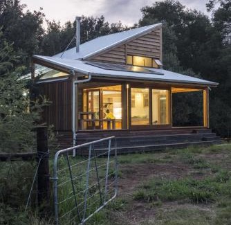 Barrydale Casa | Wild and off-the-grid with style