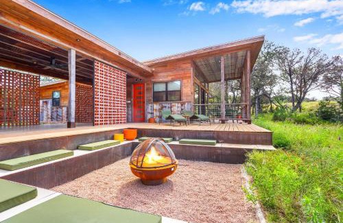 Wimberley Casa | Wild Candy-Plum Wild