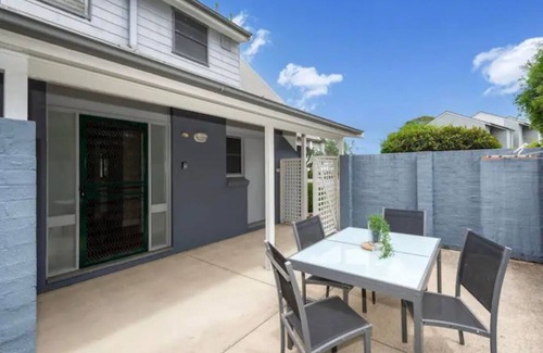 Cams Wharf Casa | Wild Duck Holiday Home at Rafferty's Resort