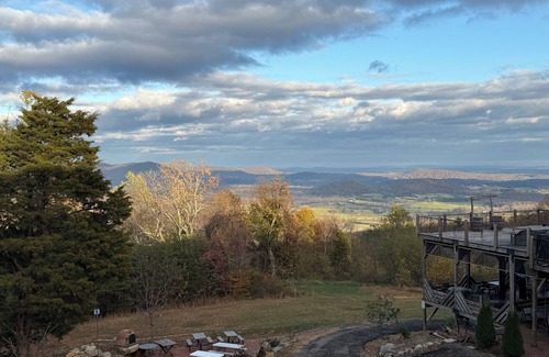 Stanardsville Casa | Wild & Free Lodge Rm. 202