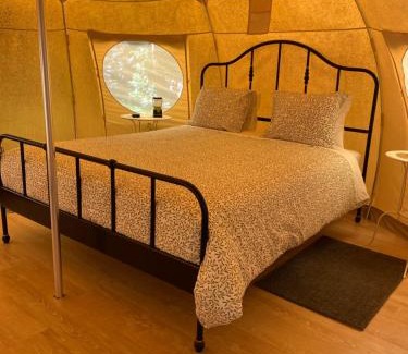 Cardielos Otro | Wild Glamping Portugal - relax by Serra de Arga waterfalls in Viana do Castelo with hot tub