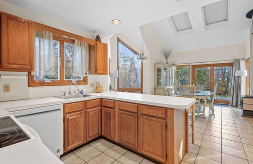 Silver Beach Casa | Wild Harbour Estates 4BD, 2.5 BA Contemporary--Association Beach, Central A/C, Outdoor Shower