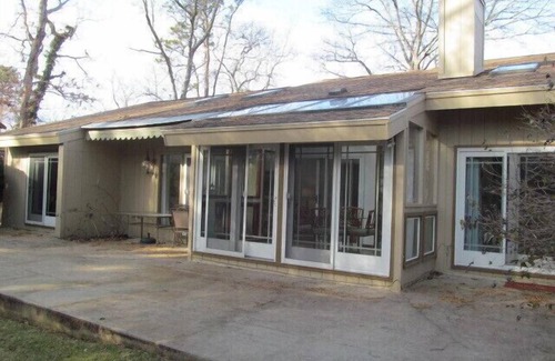 Silver Beach Casa | Wild Harbour Estates 4BD, 2.5 BA Contemporary--Association Beach, Central A/C, Outdoor Shower