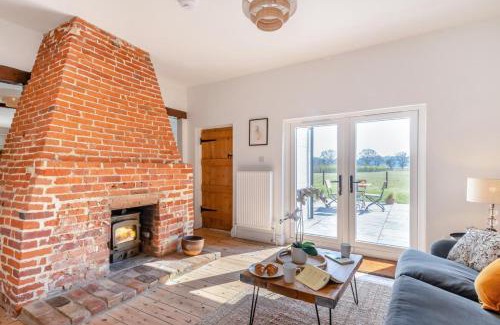 Postwick with Witton Casa | Wild Meadow Cottage