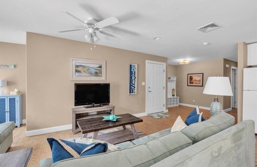Cape May - Wildwood Condominio | Wild Pearl - 3br/2ba - Parking - HEATED POOL, North Wildwood, NJ
