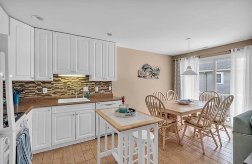 Cape May - Wildwood Condominio | Wild Pearl - 3br/2ba - Parking - HEATED POOL, North Wildwood, NJ