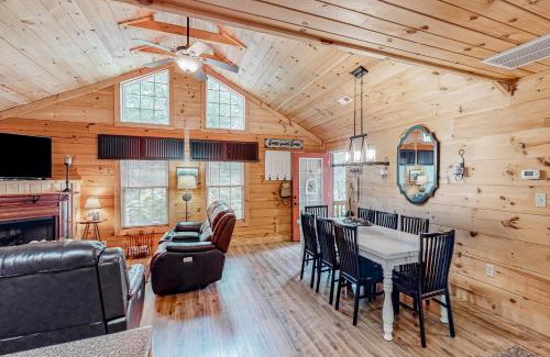 Lake Lure Casa | Wild Rose Cabin