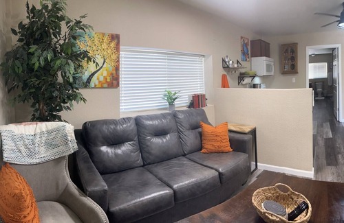 Springville Casa | Wild Turkey Way Guesthouse!!! Short 5 Minute Walk to the Springville Ranch!