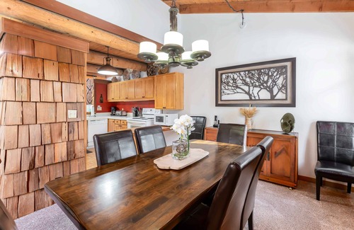 Sunriver Condominio | Encanto clásico de cabina, condominio de campo de golf al lado de la aldea! - WILD09