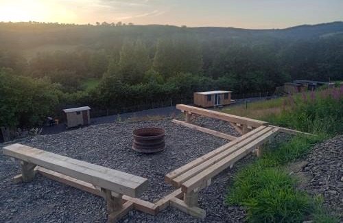 Llandovery Otro | Wildcamping Gilbert Hight