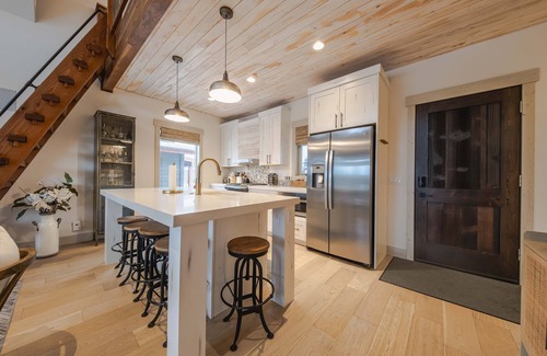 Eureka Casa | Wilderness Club Golfer's Cottage w/ Hot Tub!