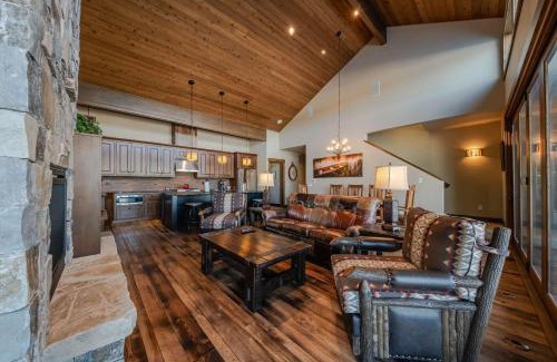 Eureka Casa | Wilderness Club Lakefront Lodge