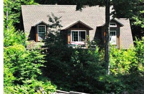 Richland Cabina | Wilderness Maple Leaf Cabin on Private Lake