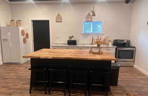 Weatherford Casa | Wildflower Cottage
