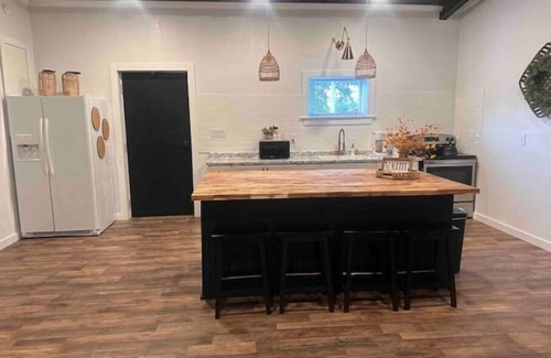 Weatherford Casa | Wildflower Cottage