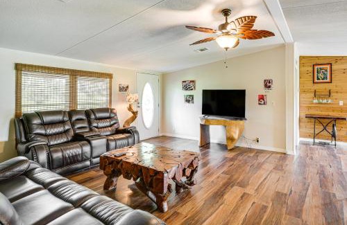 Webster Casa | Wildlife Sanctuary On-Site Modern Webster Home!