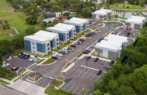 Brownsville Apartamento | Wildrose Villas