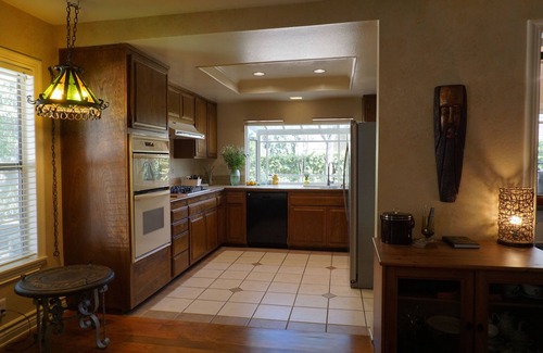 Thousand Oaks Casa | Wildwood: Bed, Bike & Hike